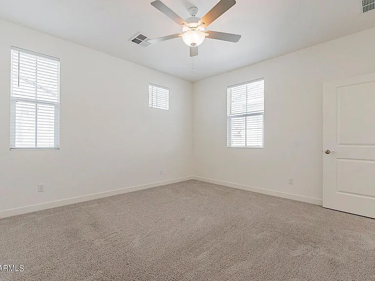 5516 S Dillon Cir — Photo 30