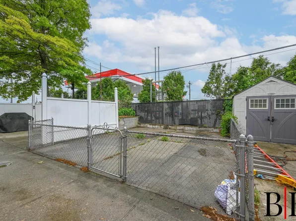 2076 East 63rd Street image 24 of 24