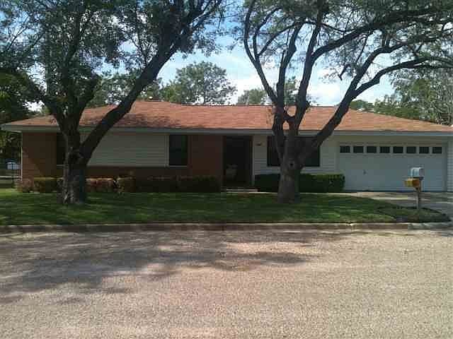 1305 Wren Drive