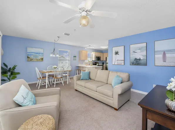 7472 Sunset Harbor Dr APT 323, Navarre, FL 32566