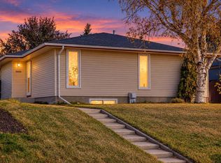 6020 18th Ave NE, Calgary, AB T1Y 1P1