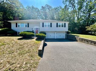 109 Elmwood Rd #1, Wellesley Hills, MA 02481