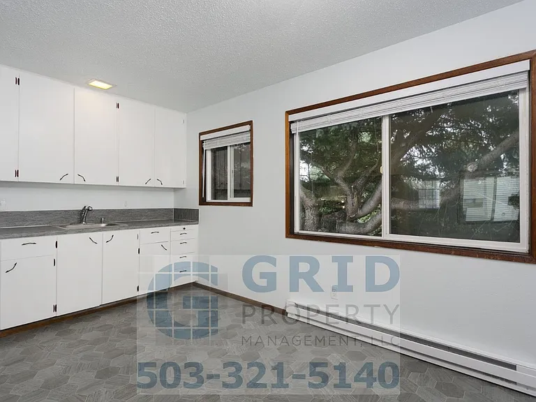 1131 SE 17th Ave #F — Photo 1