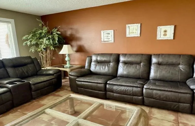 1912 Gulf Blvd #109 — Photo 2