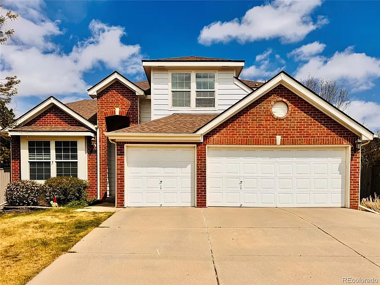 9633 E Caley Cir — Photo 1