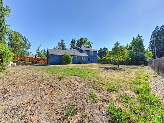 5th image of 8037 Archer Ave
