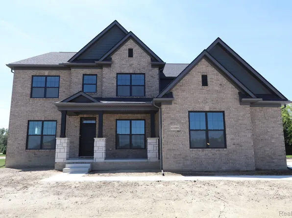 61889 Moore Ln, Washington, MI 48094