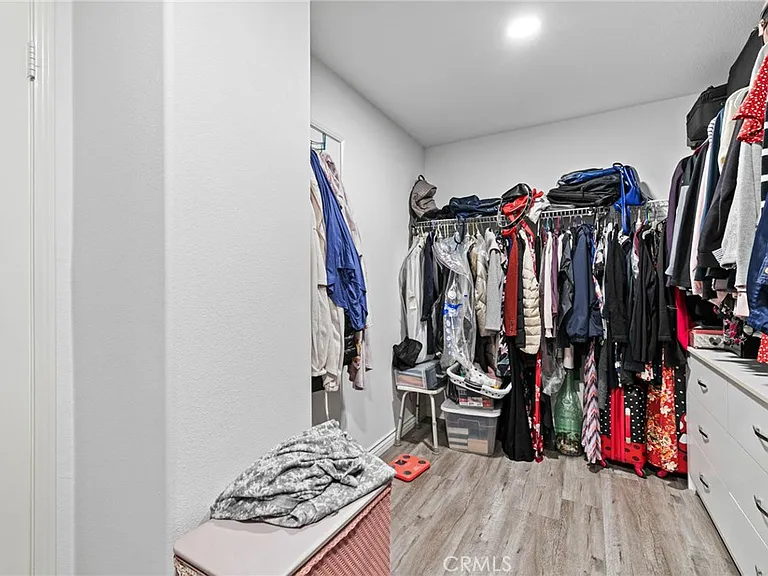 15881 Madelyn Ct — Photo 29