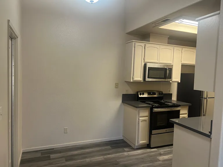 2945 Merle Ave #1 — Photo 1