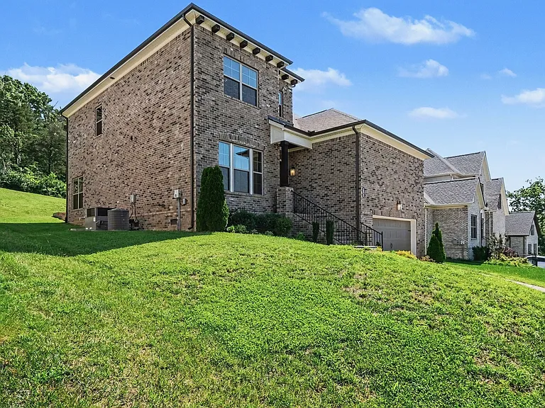7102 Big Oak Ln — Photo 33