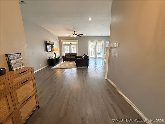 4th image of 25545 Briar Dr