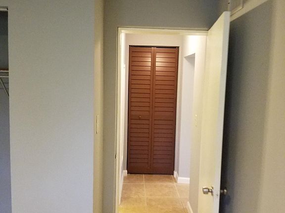 2nd image of 1206 NE 3rd Ave APT 2