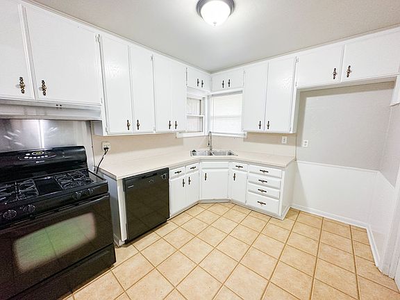 5th image of 1624 Carlisle Ct