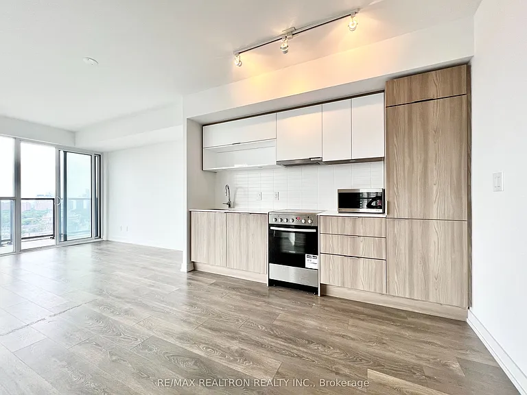 159 Wellesley St E #1204 — Photo 7