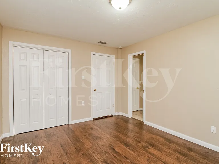 2720 Erin Rd — Photo 9