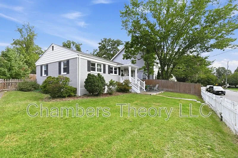 3 bed, 2.0 bath, 960 sqft, $3,500 — Photo 2