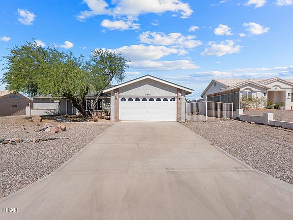2nd image of 3855 Bluegrass Dr