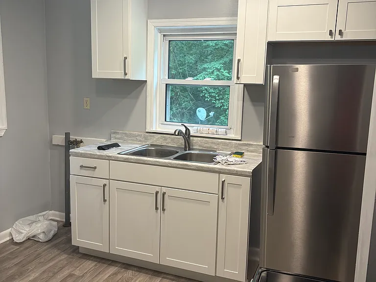 4130 Cedar Plains Rd — Photo 2