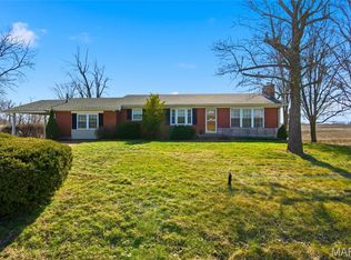 232 Gilmore Lake Rd, Columbia, IL 62236