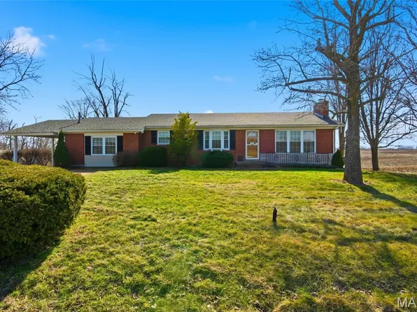 232 Gilmore Lake Rd, Columbia, IL 62236