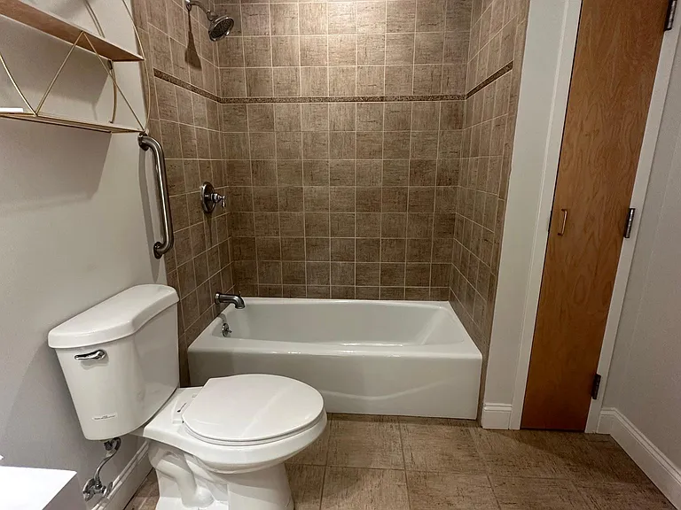 10 Ocean Ave #101 — Photo 7