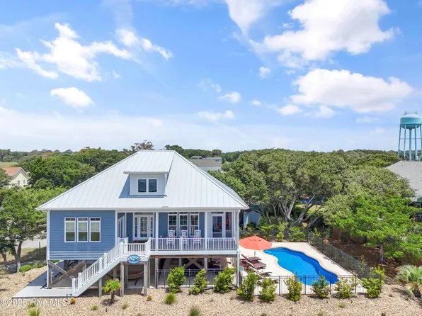 2542 Marsh Hen Drive, Oak Island, NC 28465
