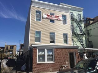 843SWE 220 St, Bronx, NC 10467