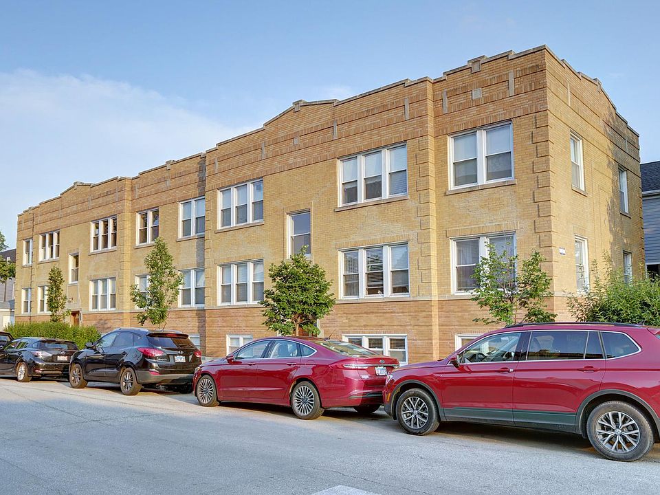 1st image of 3049 W Grace St #2