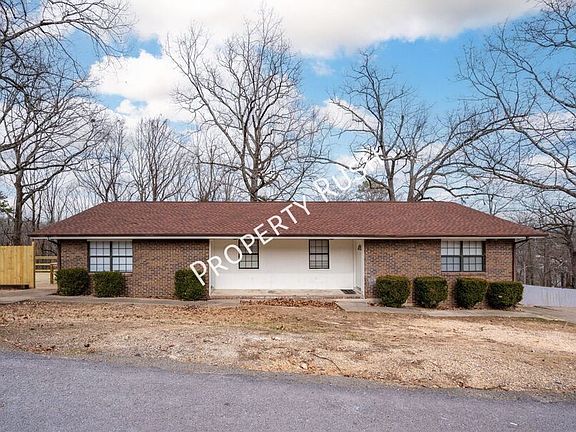 2nd image of 340 Alpine Dr APT A