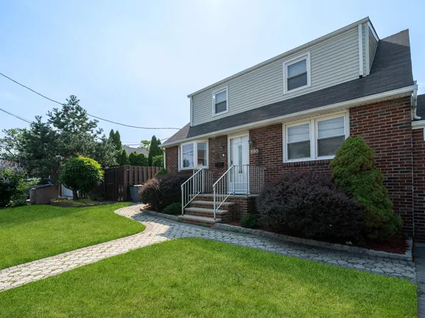 695 4th St, Secaucus, NJ 07094