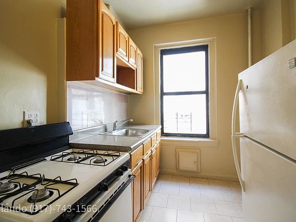 4th image of 2390 Davidson Ave APT 1A