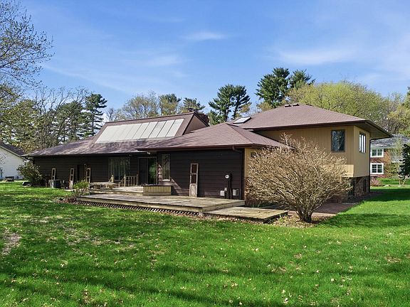 2nd image of 2932 Plum Tree Cir N