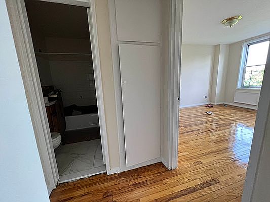 4th image of 47 Hamilton Ave #2