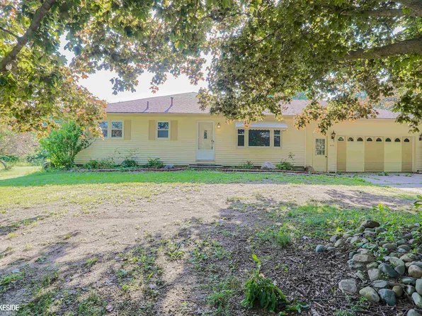 4590 Secord Lake Rd, Leonard, MI 48367