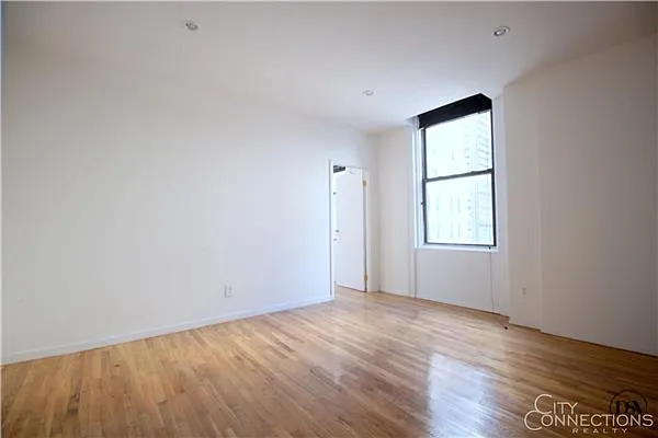 Rented by City Connections Realty | media 16