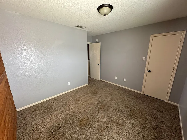 1607 Dugger Circle — Photo 18