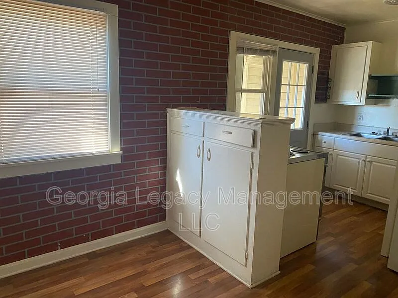 1 bed, 1.0 bath, 835 sqft, $795 — Photo 4