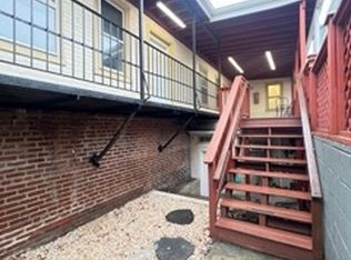 231 W Coulter St APT 3, Philadelphia, PA 19144