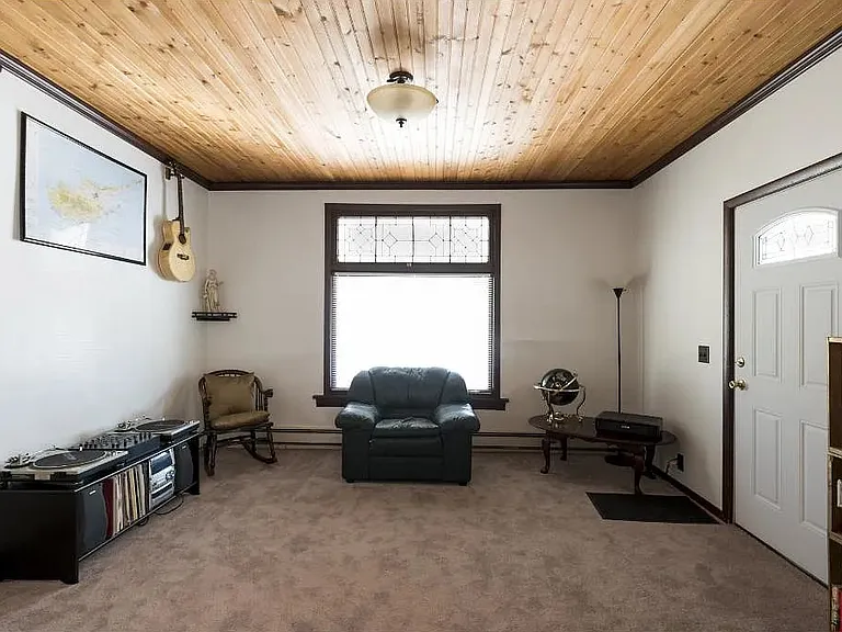 Front/living room