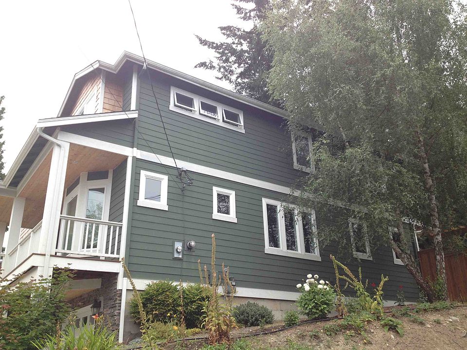 2nd image of 803 NE 103rd St