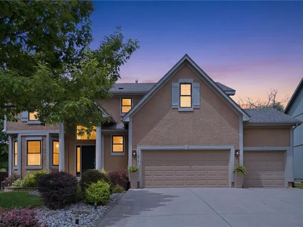11813 W 138th St, Overland Park, KS 66221