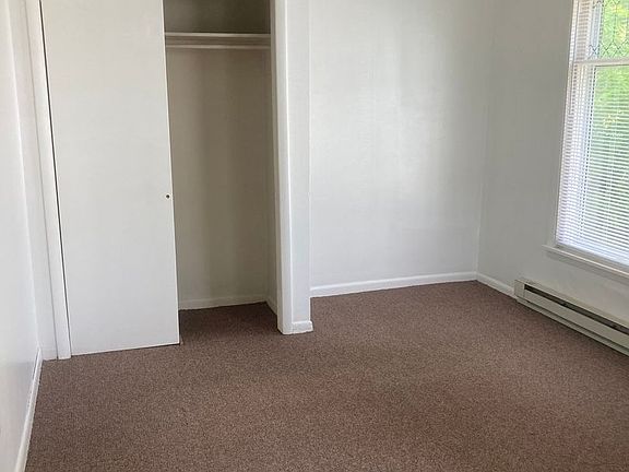5th image of 208 Lawrence St APT 2