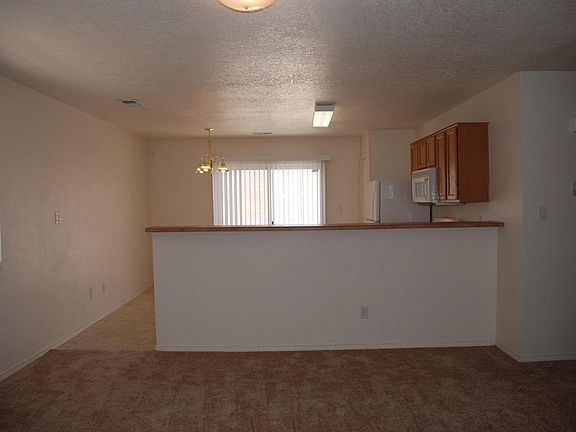 4th image of 3205 El Caballero Dr SW