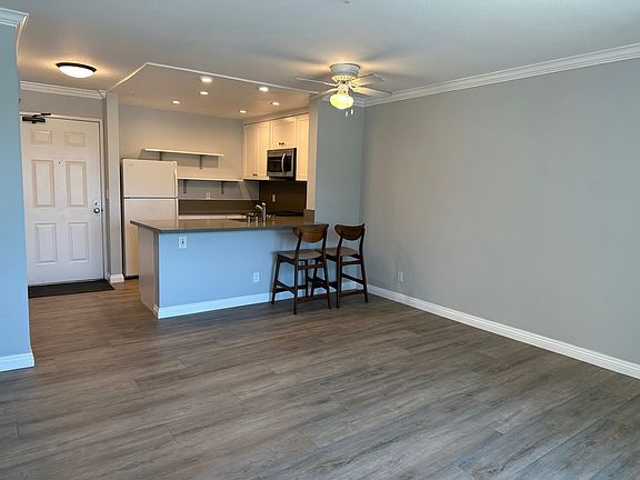 3rd image of 8889 Caminito Plaza Centro #7318