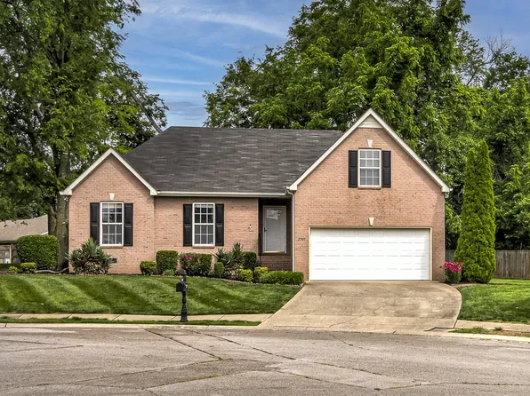 2707 Comer Dr, Murfreesboro, TN 37128