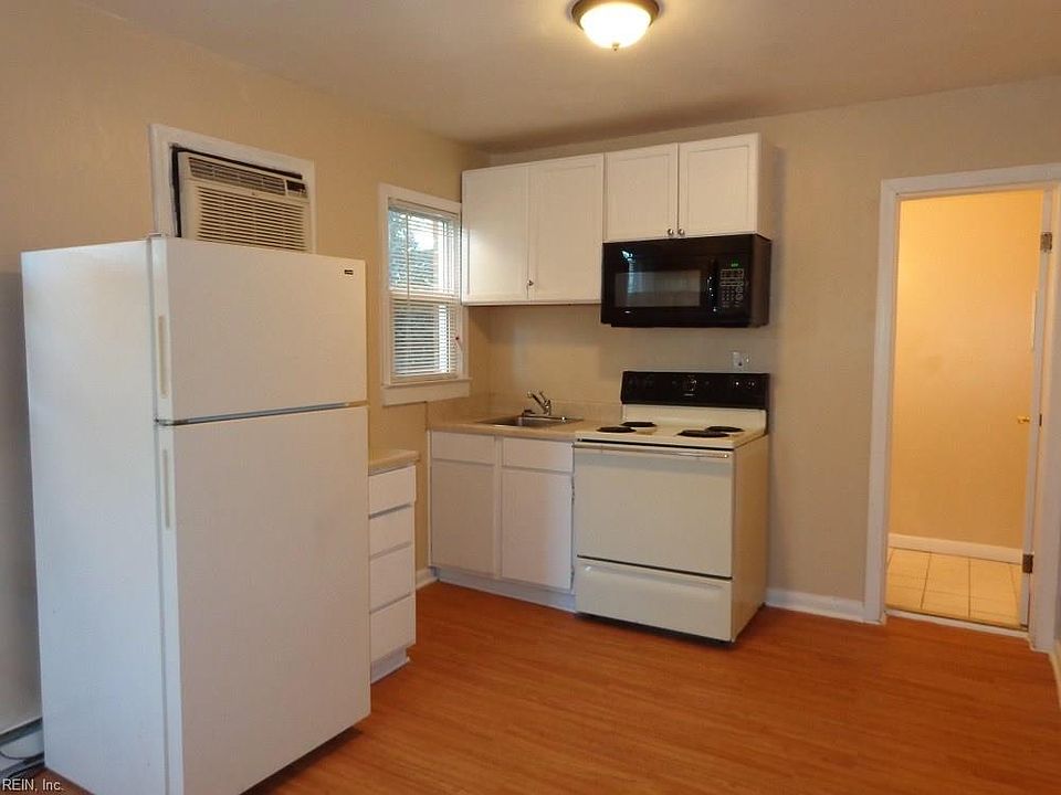 1st image of 9616 1st Bay St APT 9