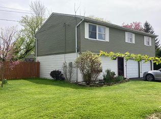 8229 Bitternut Ln, Liverpool, NY 13090