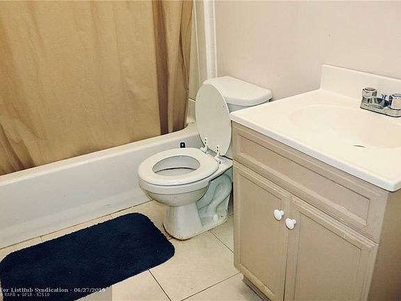 5th image of 3121 NW 47th Ter APT 111