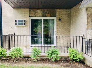 197 Flintridge Dr APT 2, Rockford, IL 61107
