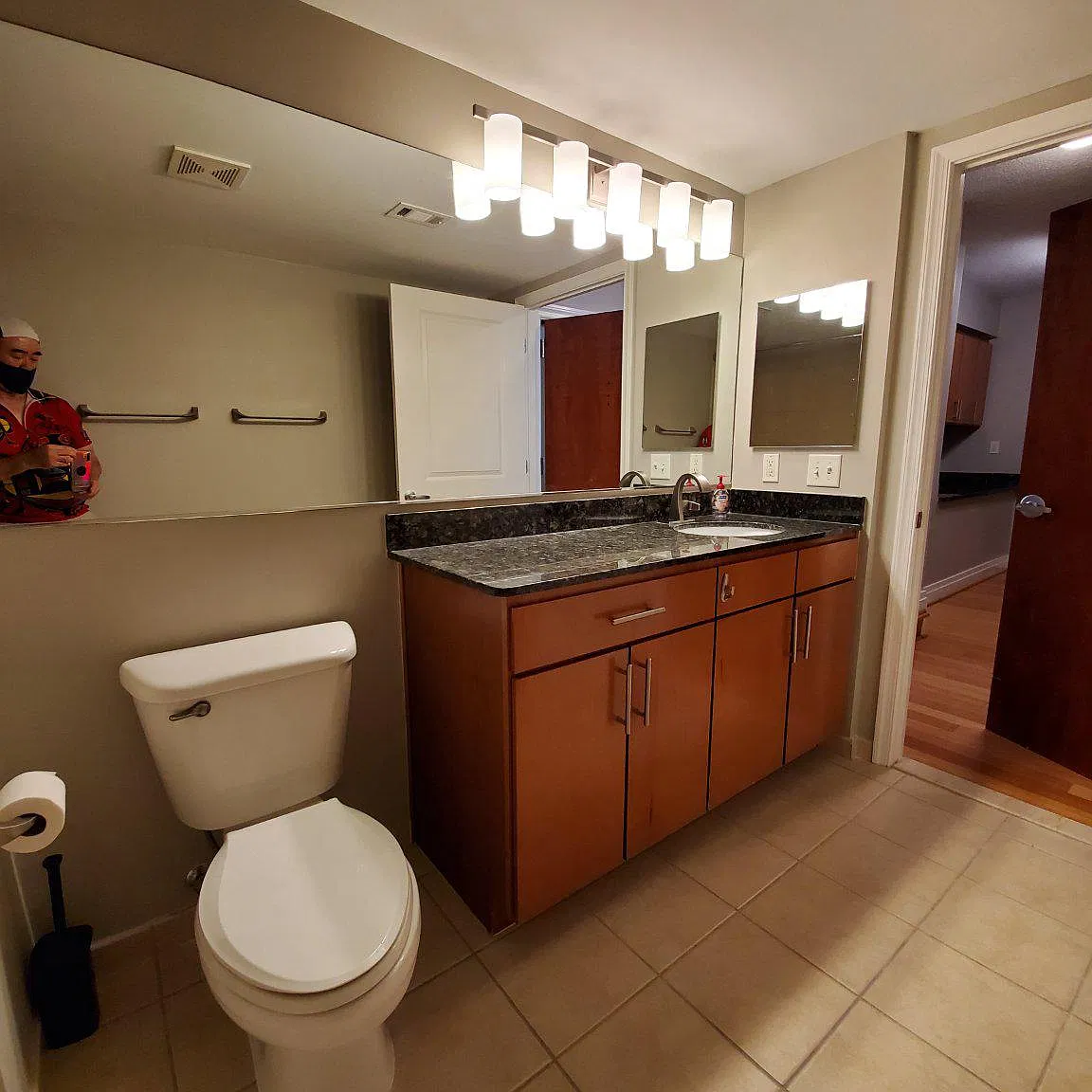Central — Photo 3